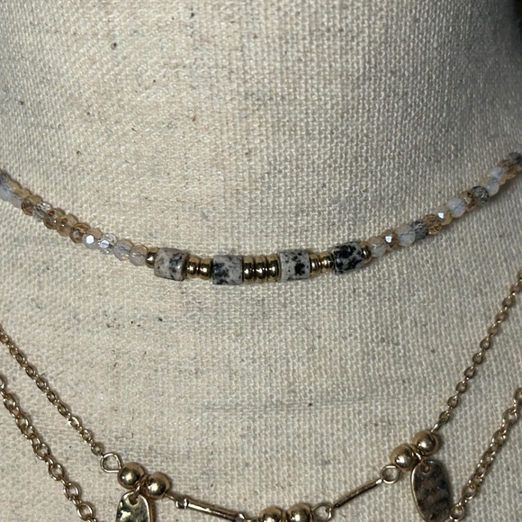 nOir Layered 3 Tiered Gold and Beaded Necklace - NWT - Picture 6 of 9